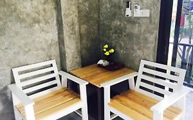 Lanta Smile Inn